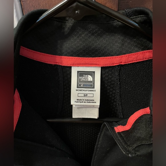 North Face Bundle: Flight Series 1/4 Zip Jacket Pullover WMN Small & Wool Cap - Picture 4 of 8